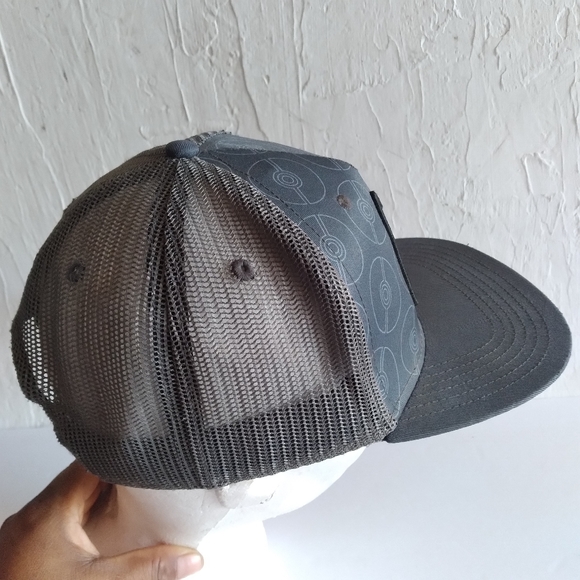Pokemon gray hat - Picture 2 of 5